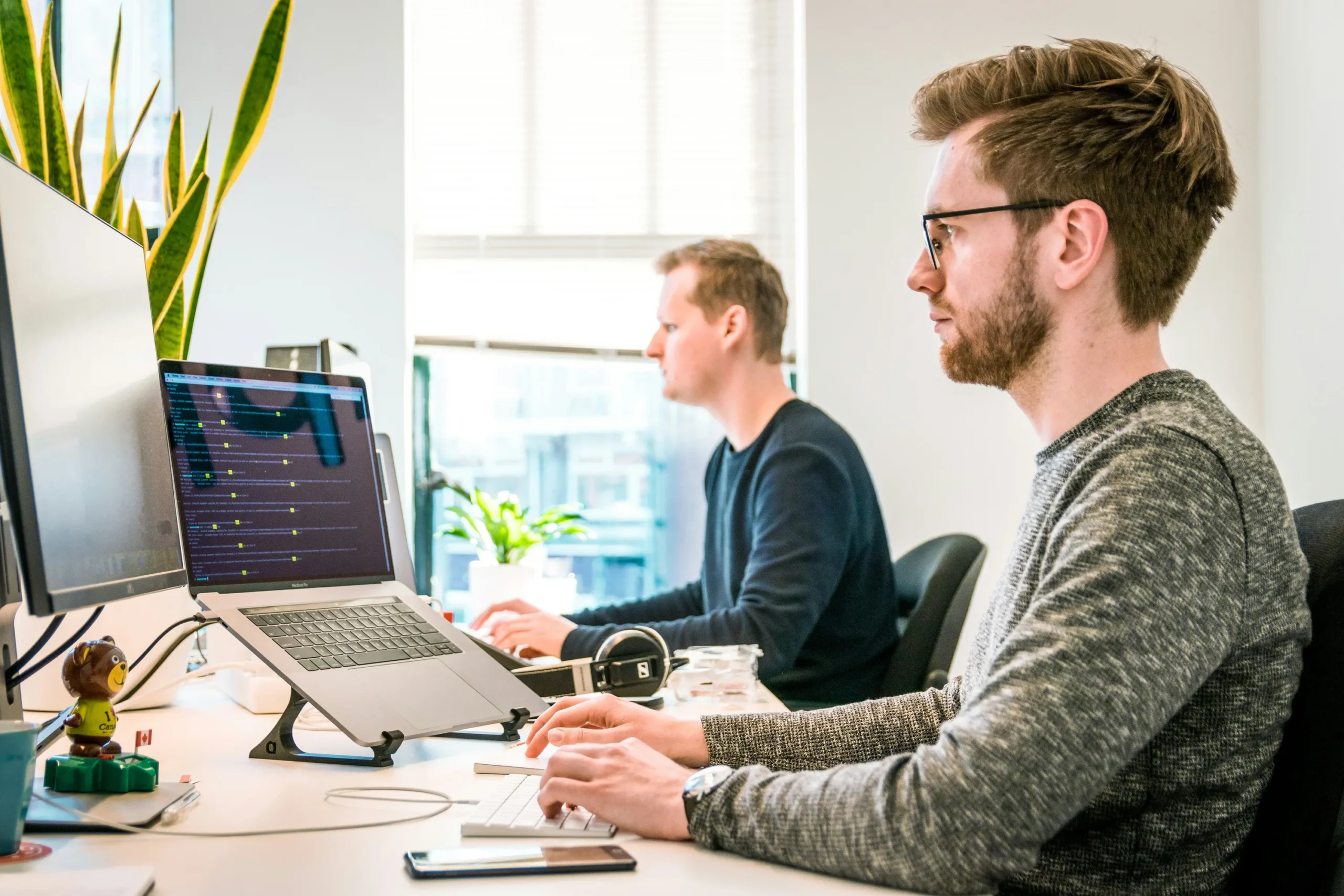 ITIL 4 vs Agile ITSM: How to Blend Both Without the Turf War